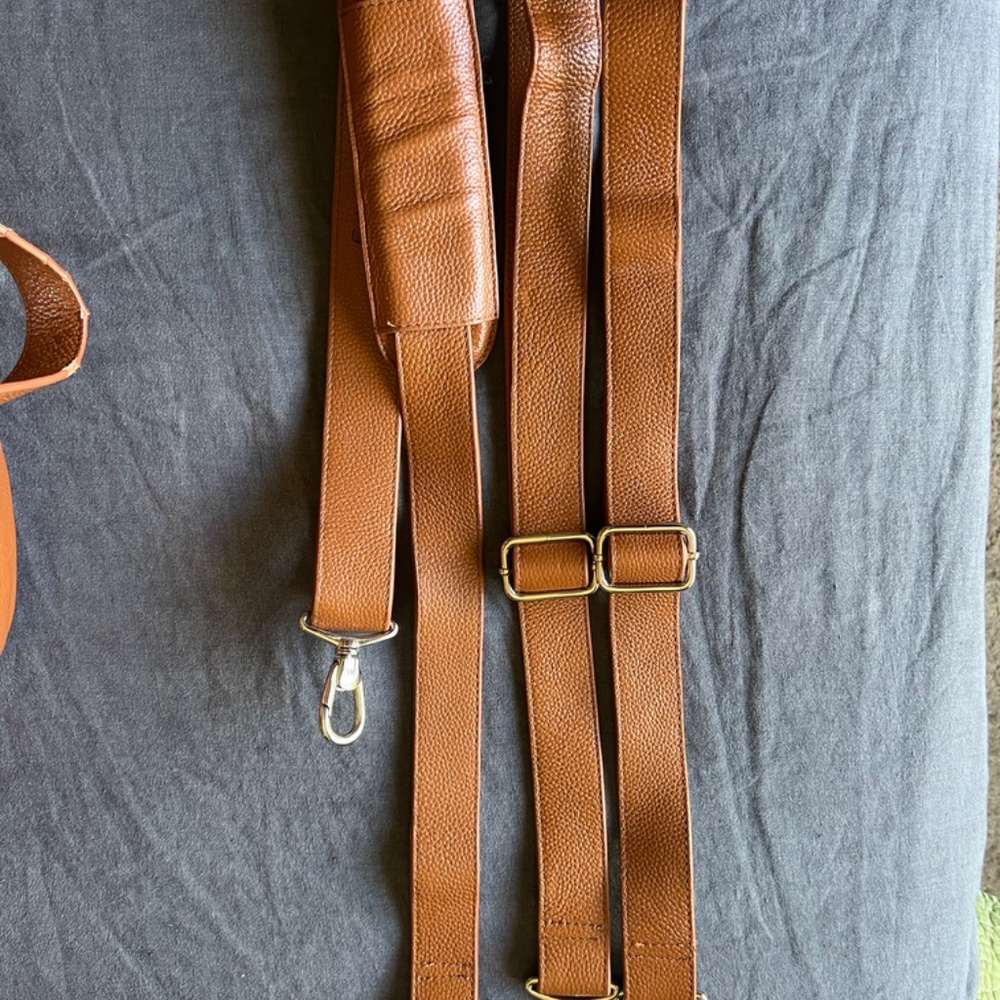SHUTTERbag Heirloom Bag Large Brown Backpack, Shoulder Bag, DSLR Camera Bag - Picture 6 of 14